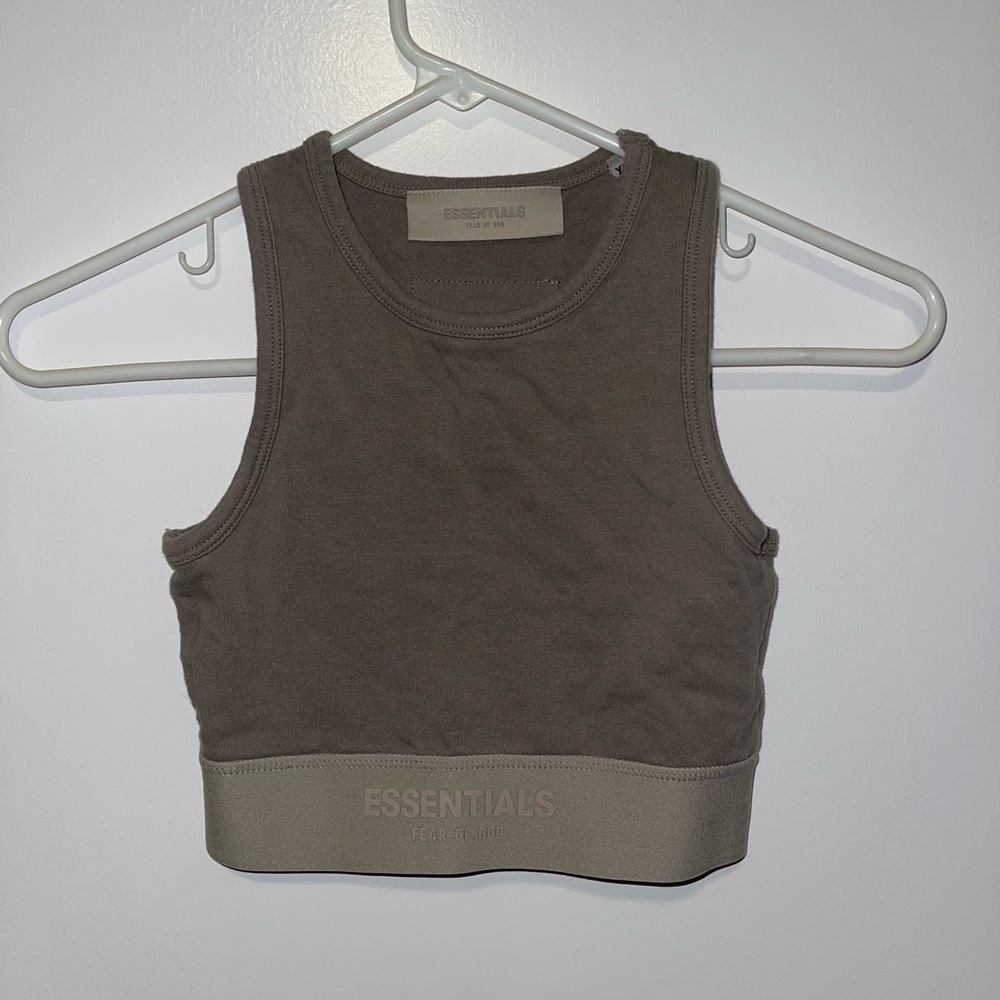 Essentials top